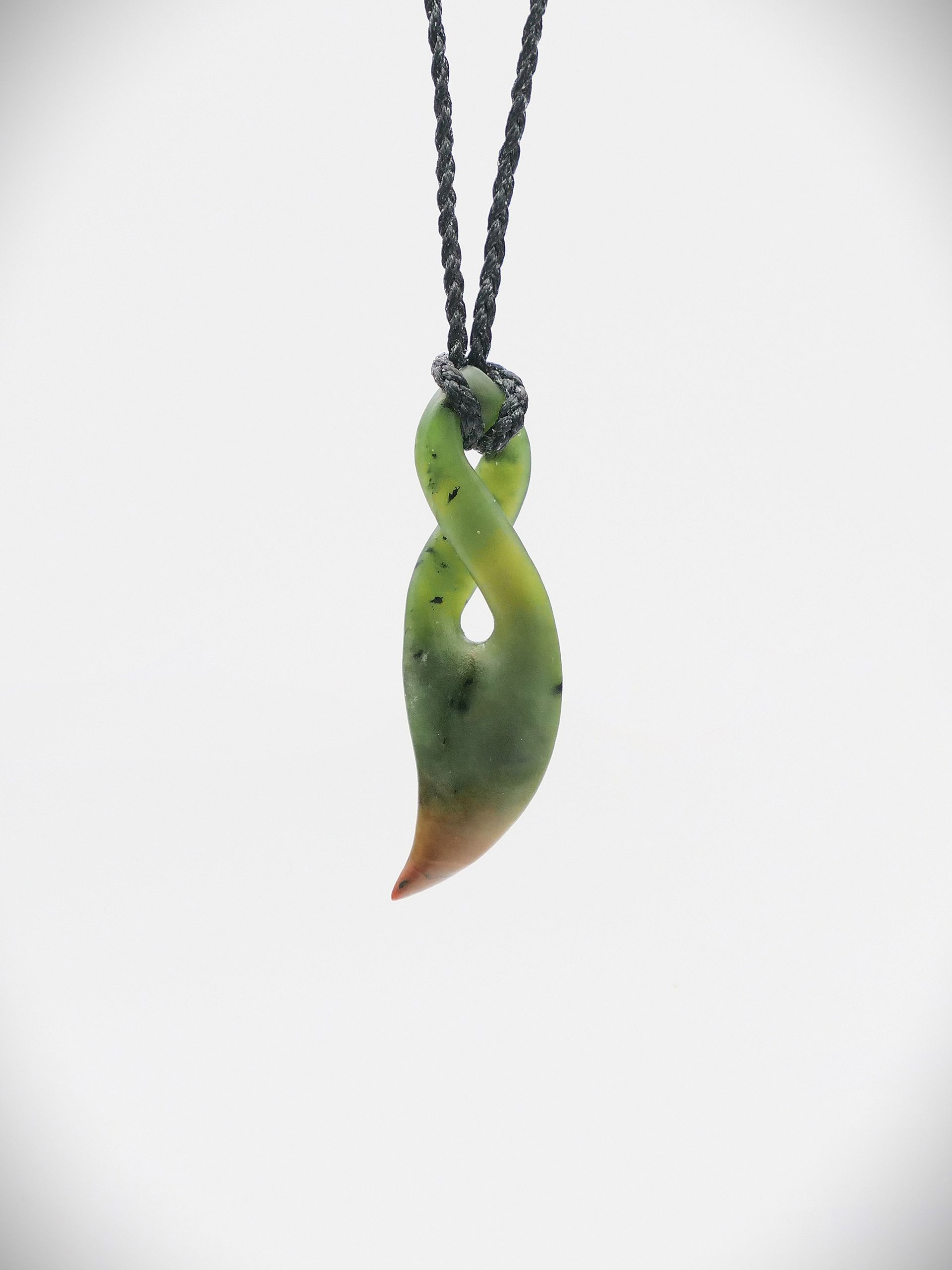 Moko Pounamu Single Pikorua (Twist) NZ Genuine Kawakawa Flower Greenstone - Okoroire