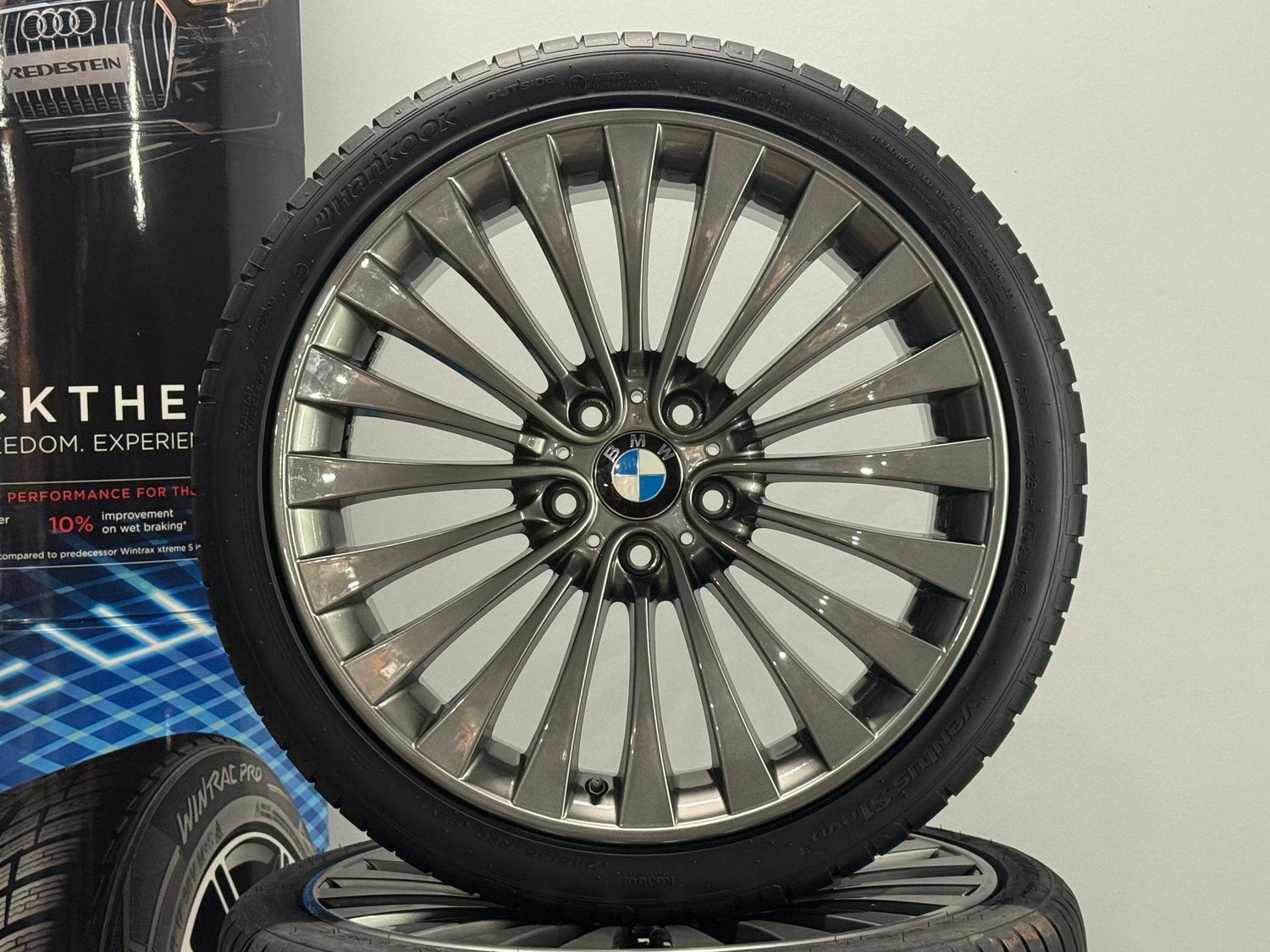 BMW 5er 20 Zoll Styling 410 Original Kompletträder Sommer F10 F11 6er F06 F12 NEUW. BMW 5er 20 Zoll Styling 410 Original Kompletträder Sommer F10 F11 6er F06 F12 NEUW.