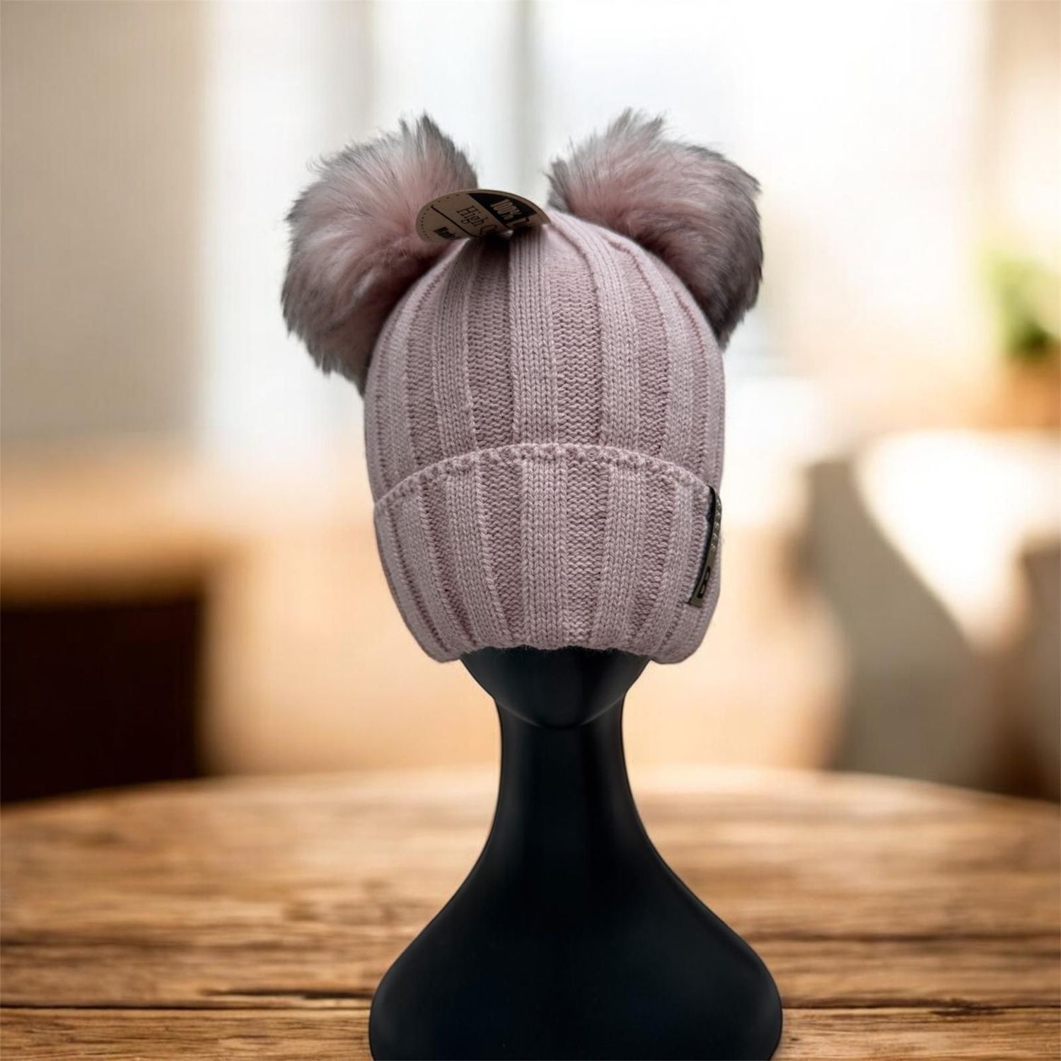 Strickmütze Mickey in Rosa, mit 2 Doppel Bommeln in rosa Verlauf , Handarbeit und mit Polarfleece gefüttert, Handmade in der EU, mollig warme Mütze