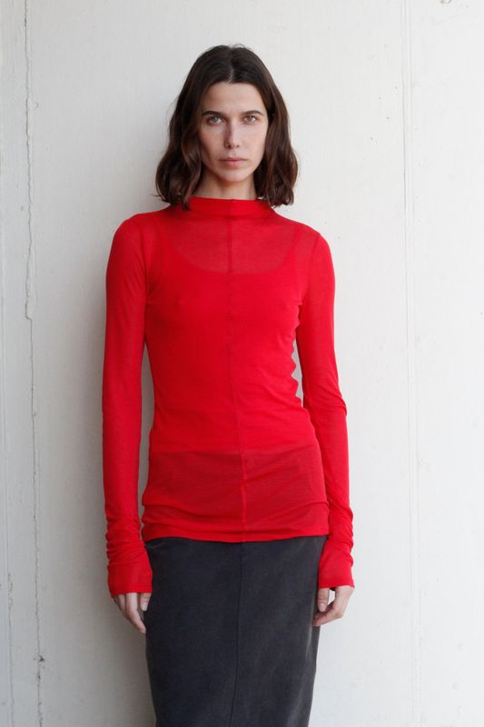 black to grey | Licht sheer top red - 100% tencel knit - made in Spain