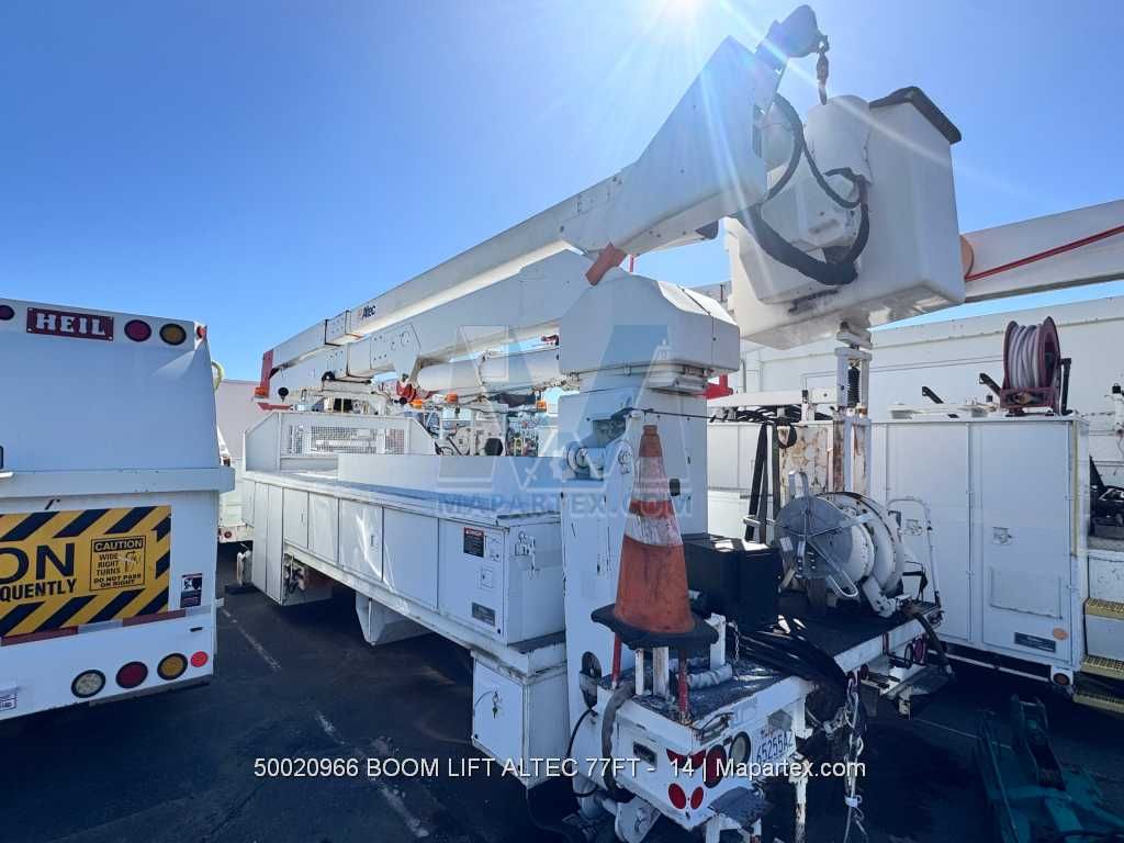 BUCKET LIFT ALTEC 77 FT BUCKET LIFT ALTEC 77 FT