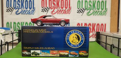 1967 Z28 RS Camaro 2008 Franklin Mint B11E849 1:24 scale