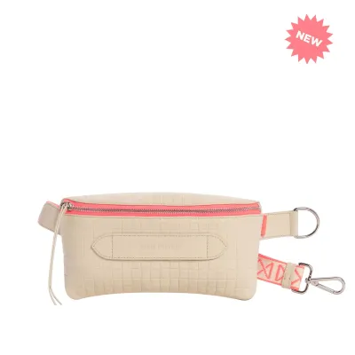 Marie Martens coachella camel nude