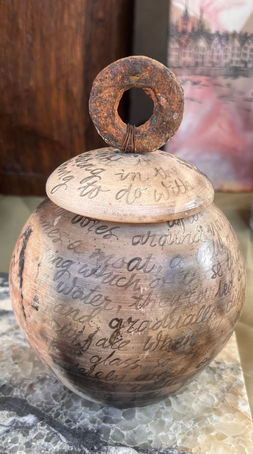 Thames Treasure Pot
