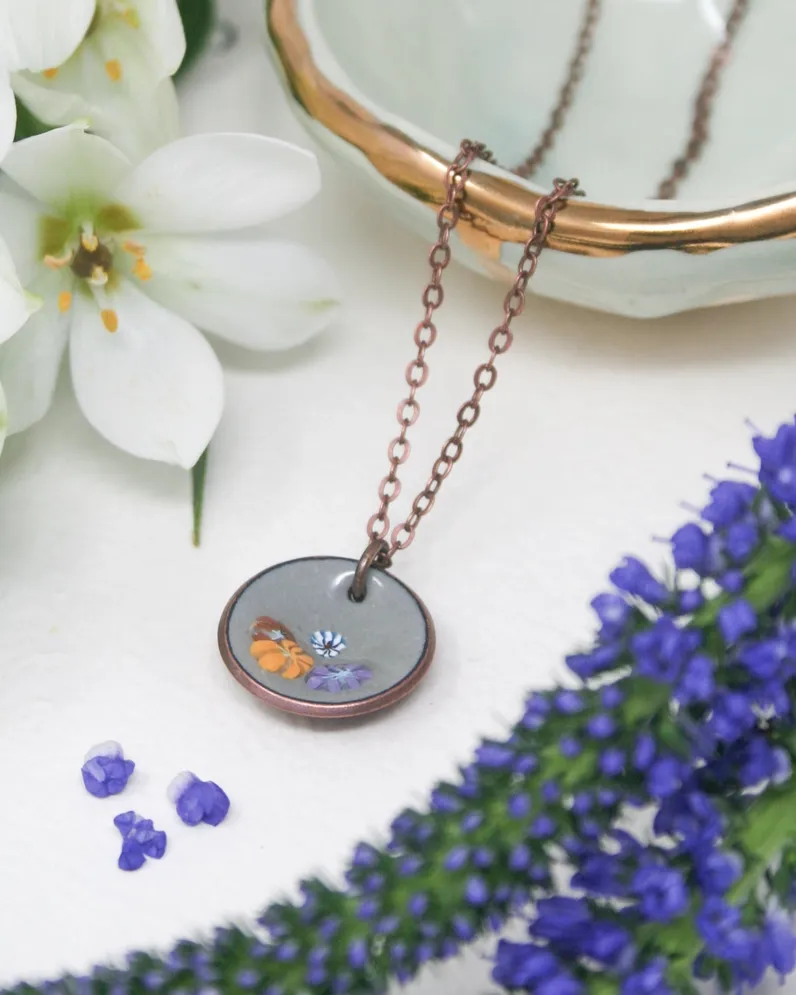 Fiora Gray Copper Necklace