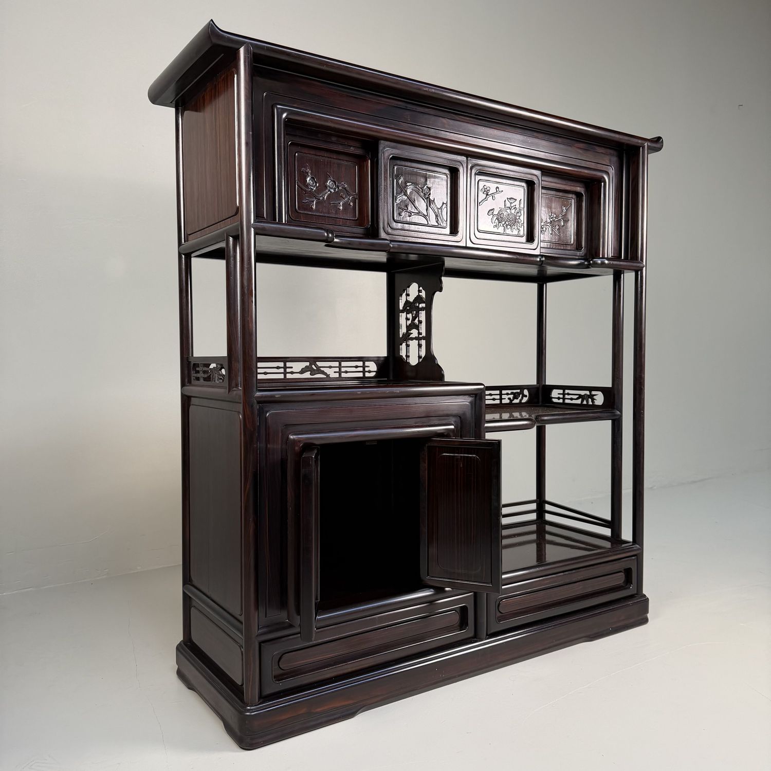 Japanse Kazaridana (Tana), Etagère Displaykast, 1930s Japanse Kazaridana (Tana), Etagère Displaykast, 1930s