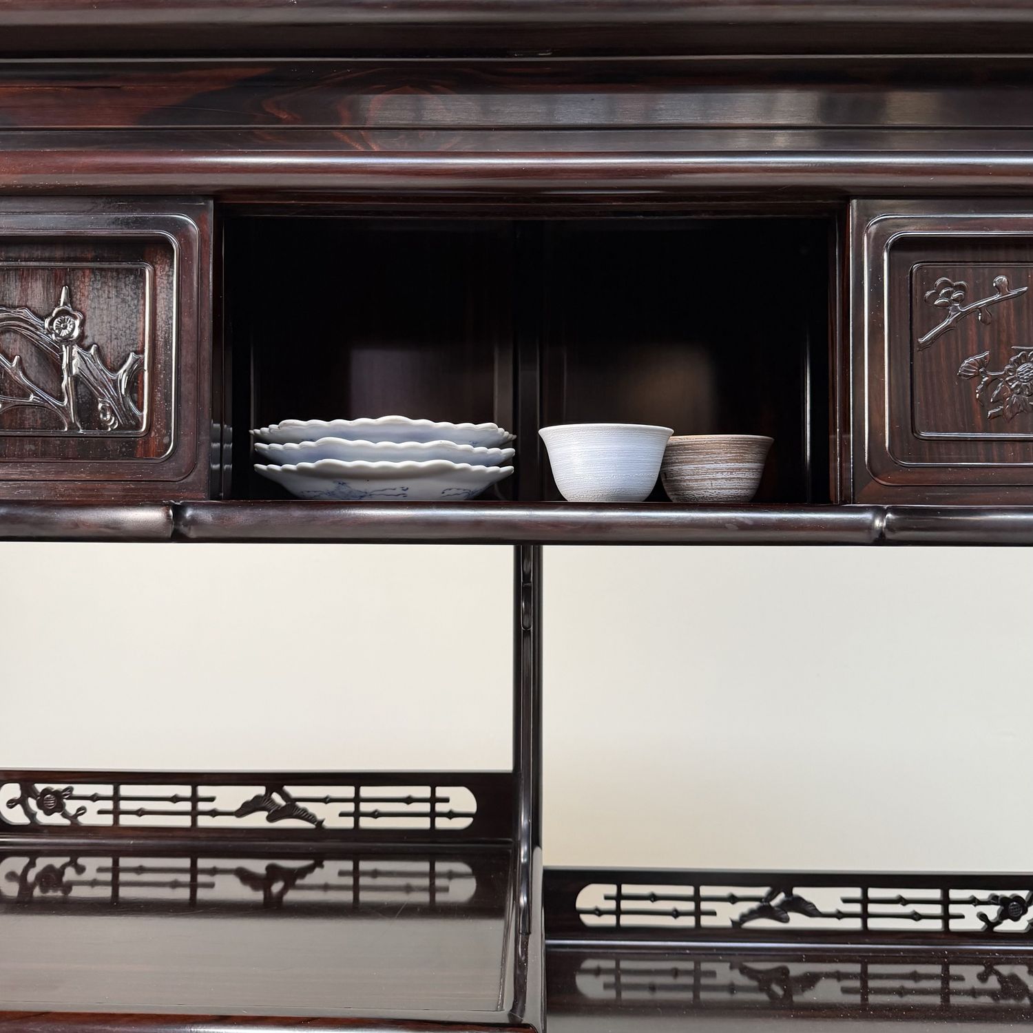 Japanse Kazaridana (Tana), Etagère Displaykast, 1930s Japanse Kazaridana (Tana), Etagère Displaykast, 1930s