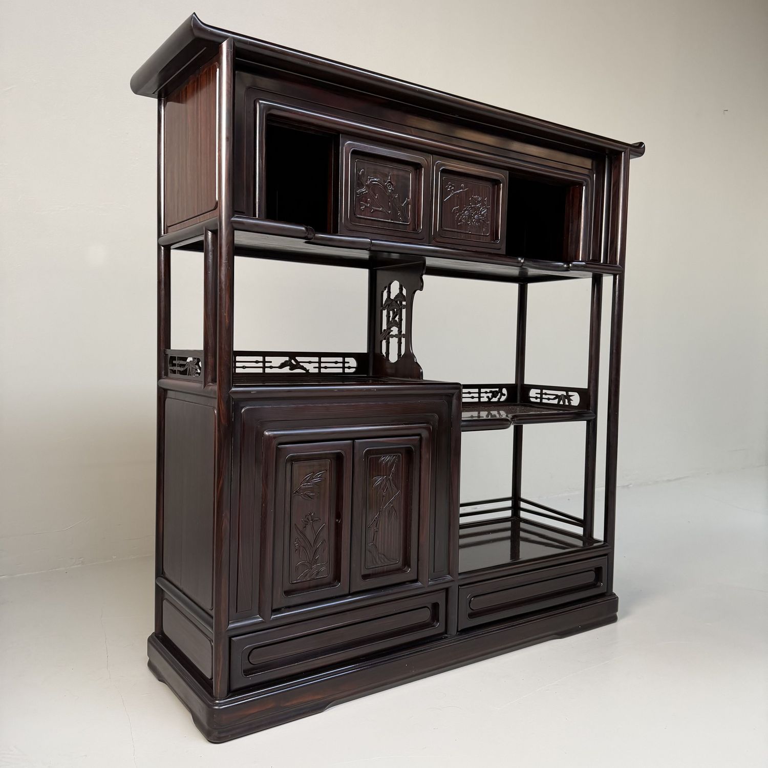 Japanse Kazaridana (Tana), Etagère Displaykast, 1930s Japanse Kazaridana (Tana), Etagère Displaykast, 1930s