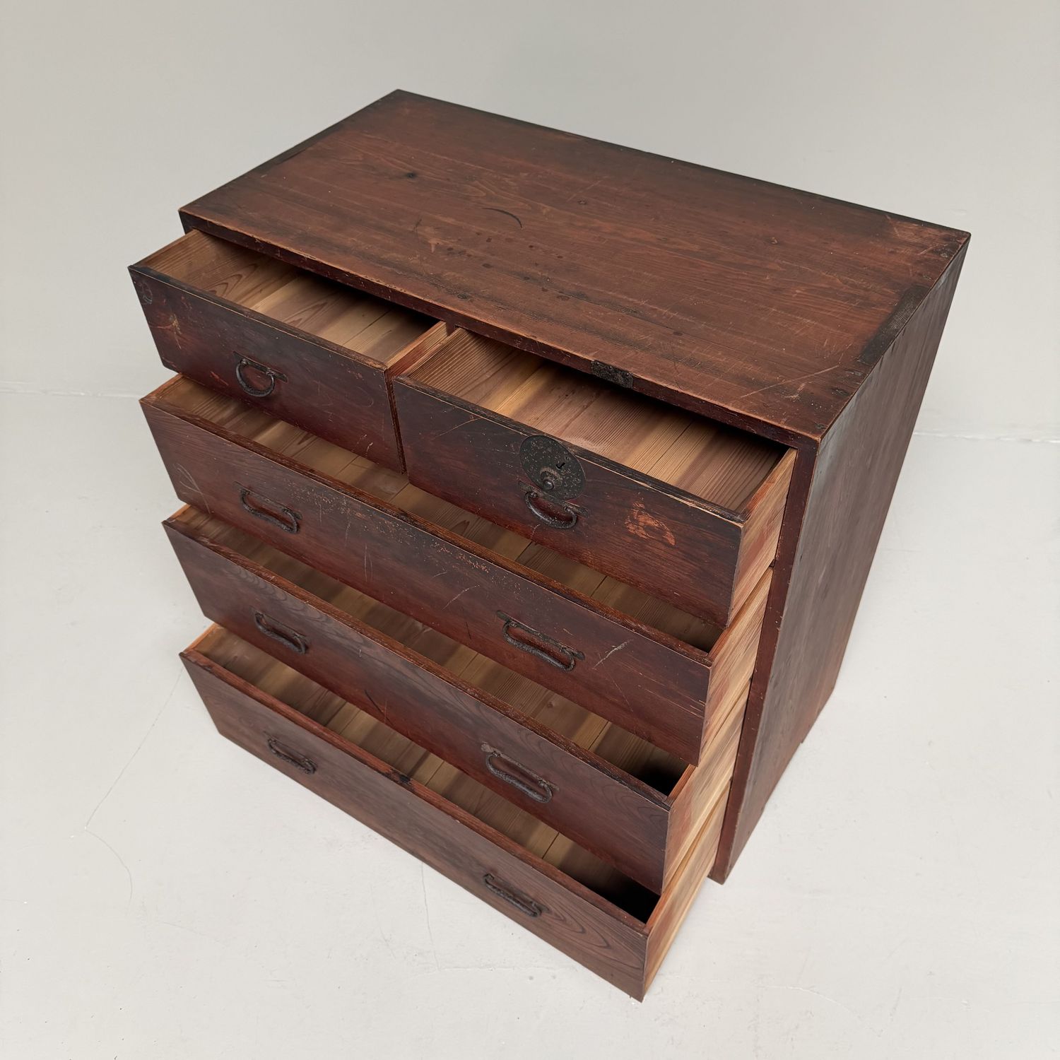 Authentic Japanese Tansu, Storage Chest with Five Drawers – 1900s Authentic Japanese Tansu, Storage Chest with Five Drawers – 1900s