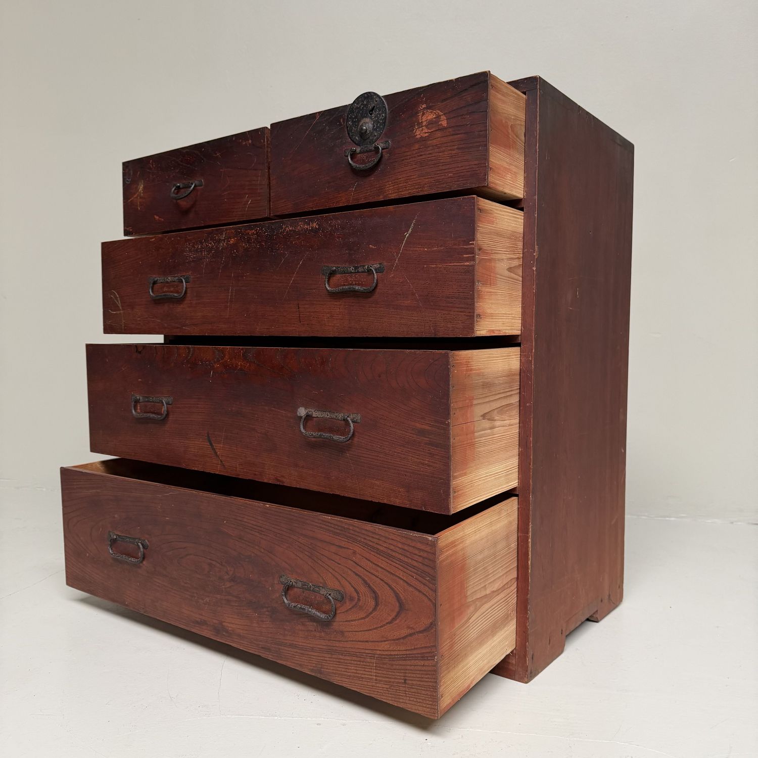 Authentic Japanese Tansu, Storage Chest with Five Drawers – 1900s Authentic Japanese Tansu, Storage Chest with Five Drawers – 1900s