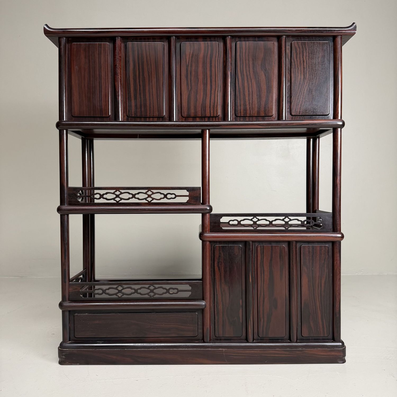Japanse Kazaridana (Tana) Etagère Displaykast – 1930s