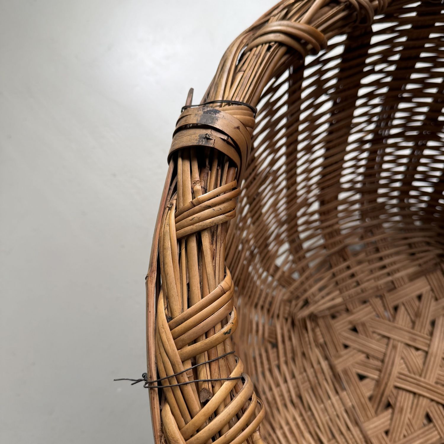 Large Japanese Bamboo Basket, Kagobakari, 1950s Large Japanese Bamboo Basket, Kagobakari, 1950s