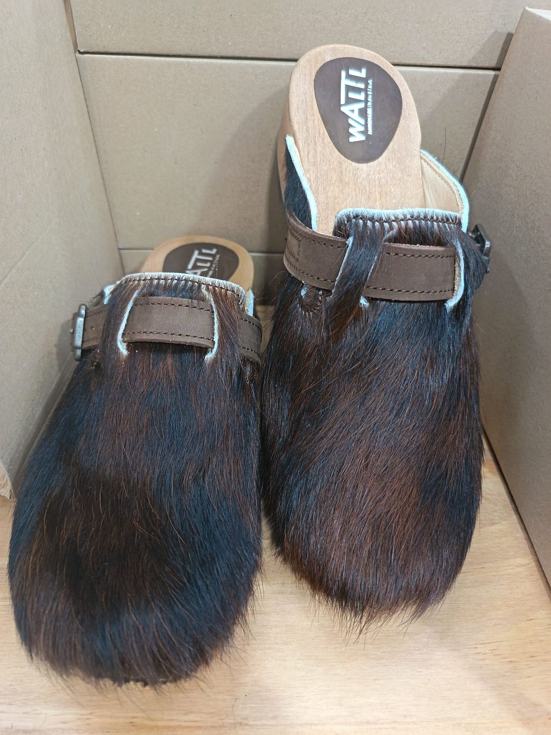 Clocks Hafling 42 € 199,00