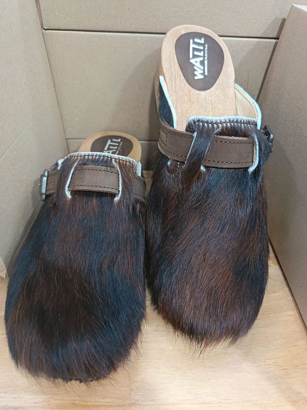 Clocks Hafling 42 € 199,00