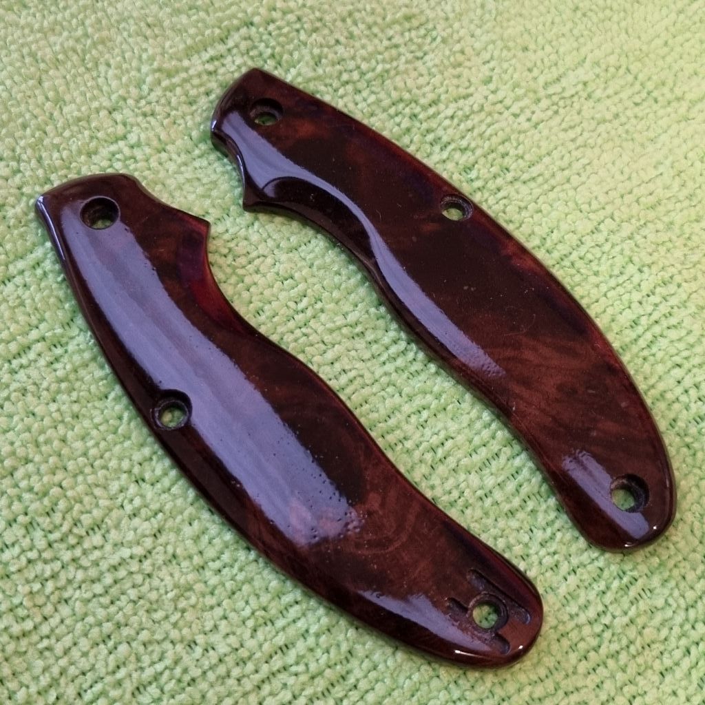 UKPK V2 Ergo 5mm 3 pin Scales in 2k Clear coated Walnut Burl with Bonded inset Carbon Liners.