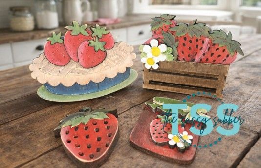 Strawberry Tier Tray Set