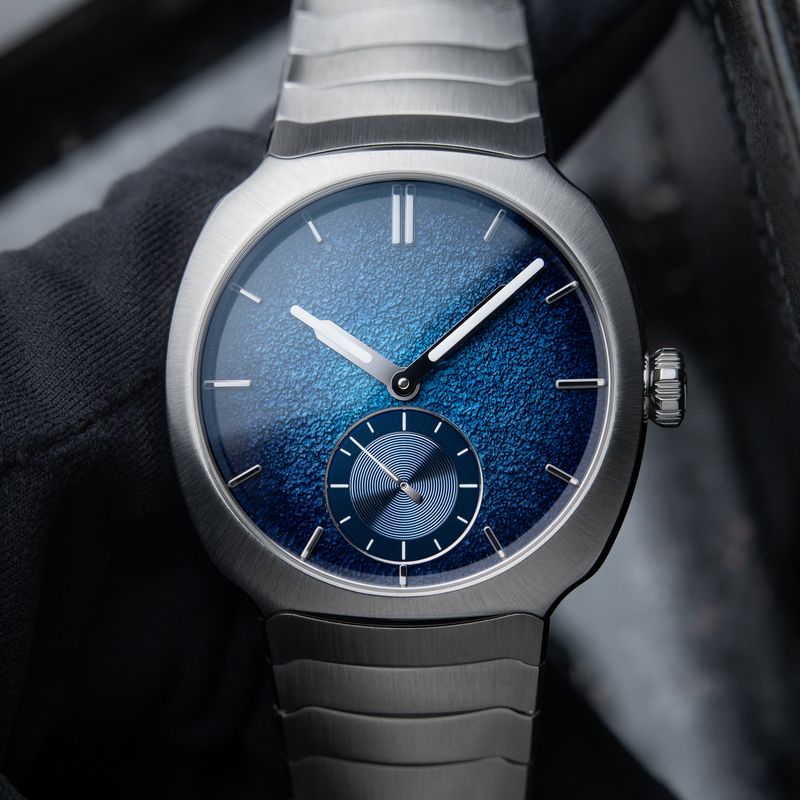 H.Moser & Cie. Streamliner UNWORN 2026 Small Seconds Blue Enamel Steel
