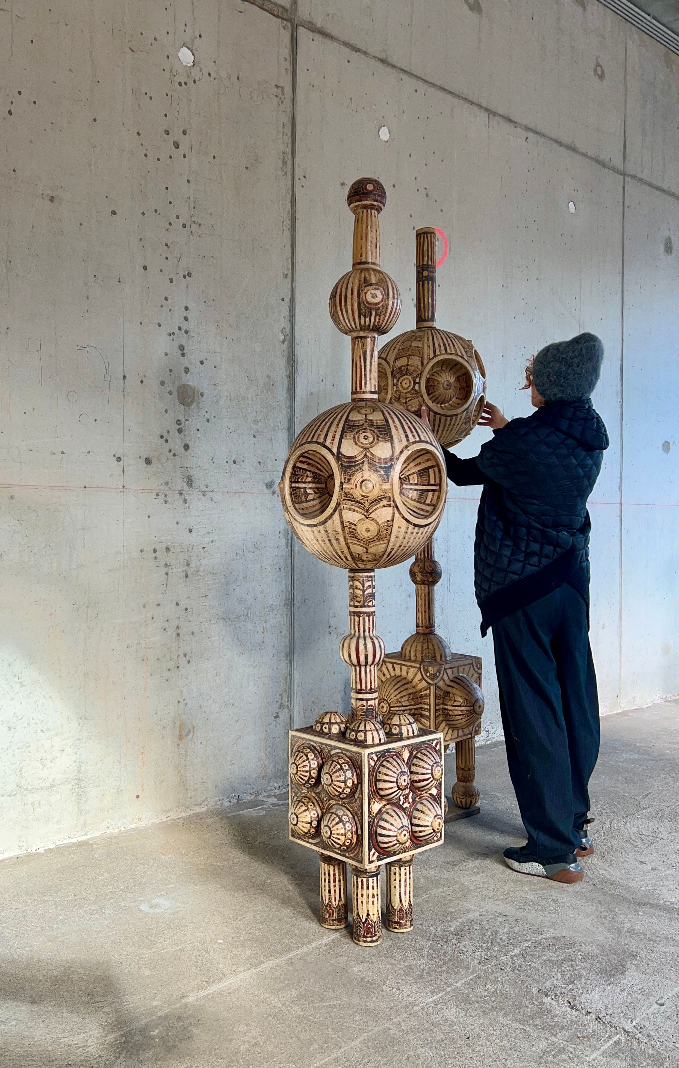 Very large ceramic art pieces “King and Queen” (230cm and 215cm) by Dries Engelen