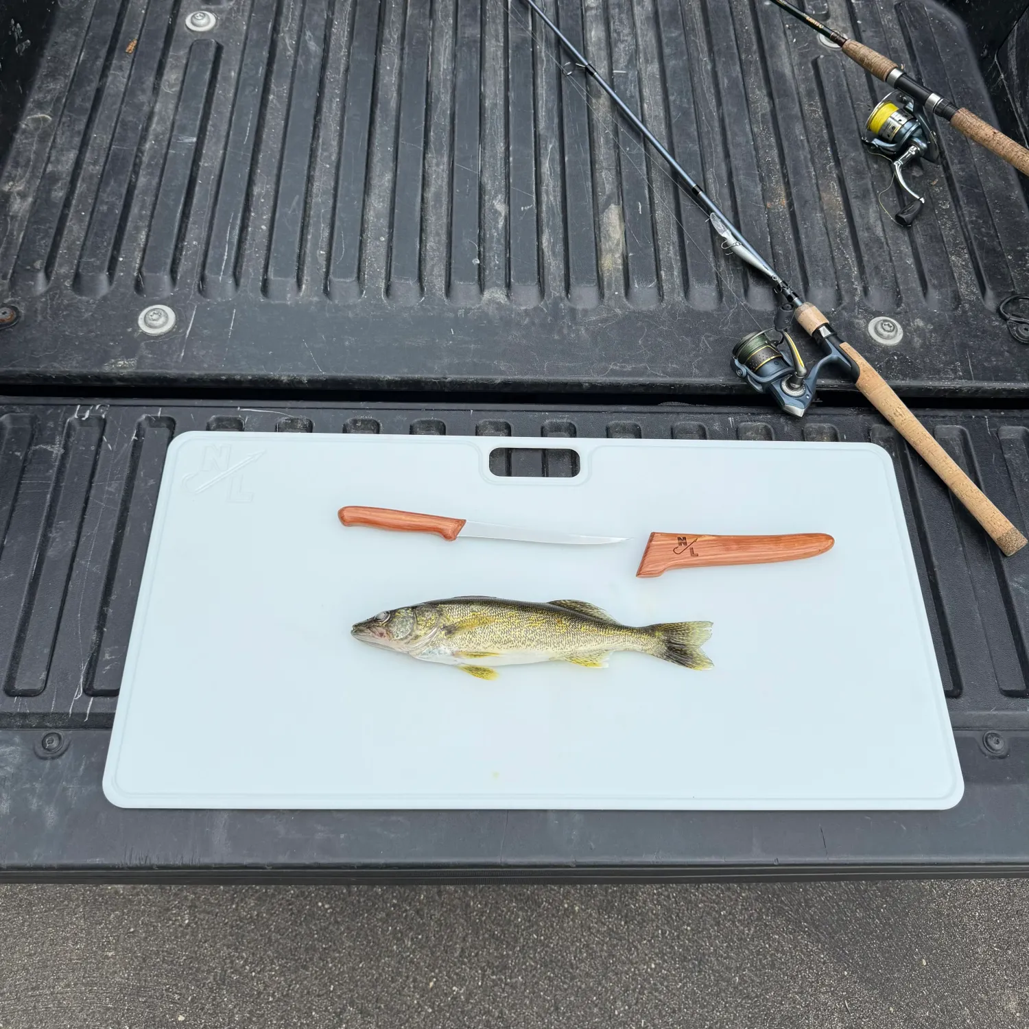 16”x32” BBQ Cutting Board 16”x32” BBQ Cutting Board