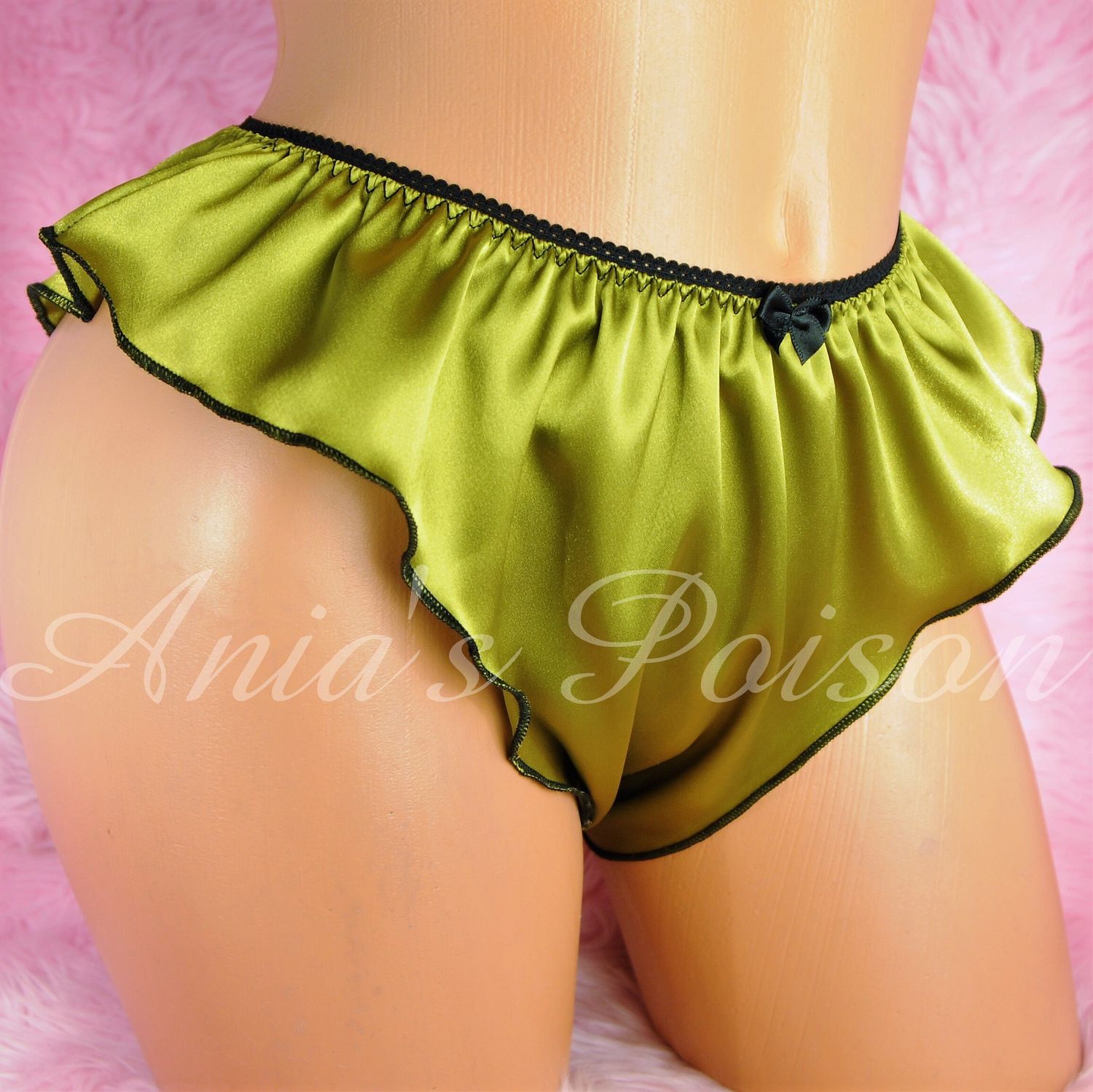 Ladies Vintage 80s style Satin Panties Soft Silky Shiny high gloss Moss Green flutter tap panties sz S/M Black trim Ladies Vintage 80s style Satin Panties Soft Silky Shiny high gloss Moss Green flutter tap panties sz S/M Black trim
