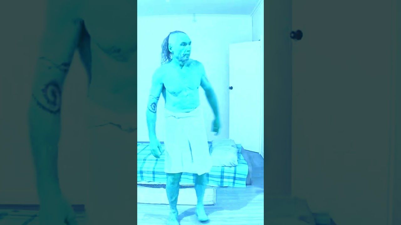 blue_strobe_pm135.mp4 blue_strobe_pm135.mp4