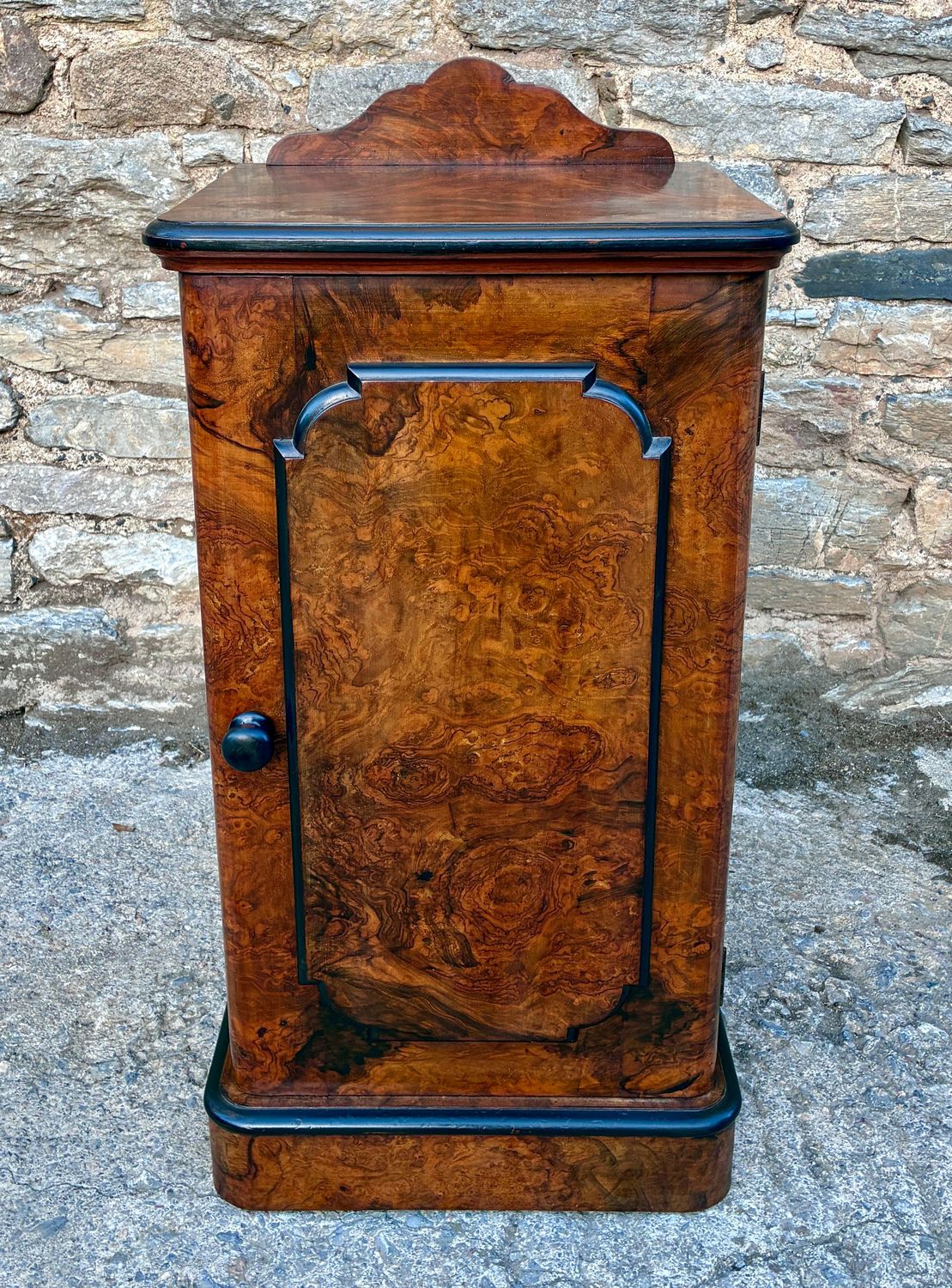 Victorian Burr Walnut Pot Cupboard