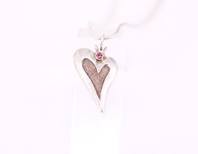 Forever mit Krone Avalon und Edelstein Silberherz mit Krone und Edelstein mit eingefassten Tierhaaren