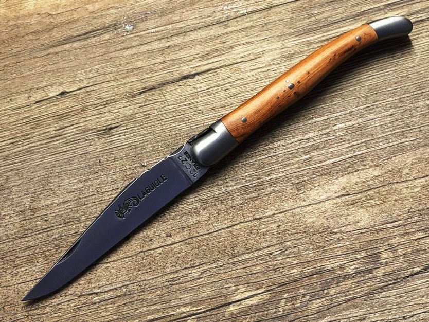 Laguiole Serie Luxe, 11 cm, Griff Wacholder, Etui, Schmiede ARTO Laguiole Serie Luxe, 11 cm, Griff Wacholder, Etui, Schmiede ARTO