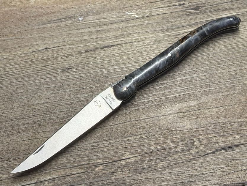 LAGUIOLE Custom, Großes Modell 13 cm, glattes Ressort, Klinge 14 C 28, Griff Ahorn Maser, Etui, PassionFrance LAGUIOLE Custom, Großes Modell 13 cm, glattes Ressort, Klinge 14 C 28, Griff Ahorn Maser, Etui, PassionFrance