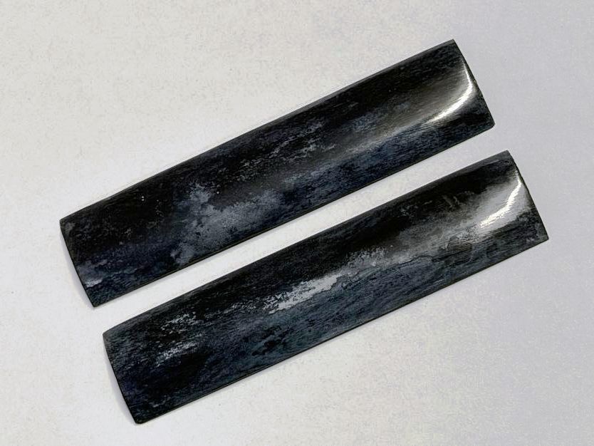 Griffschalen Kamelknochen schwarz/rau für alle hier angebotenen Messerbausätze, Bausatz Nr. 2 Griffschalen Kamelknochen schwarz/rau für alle hier angebotenen Messerbausätze, Bausatz Nr. 2