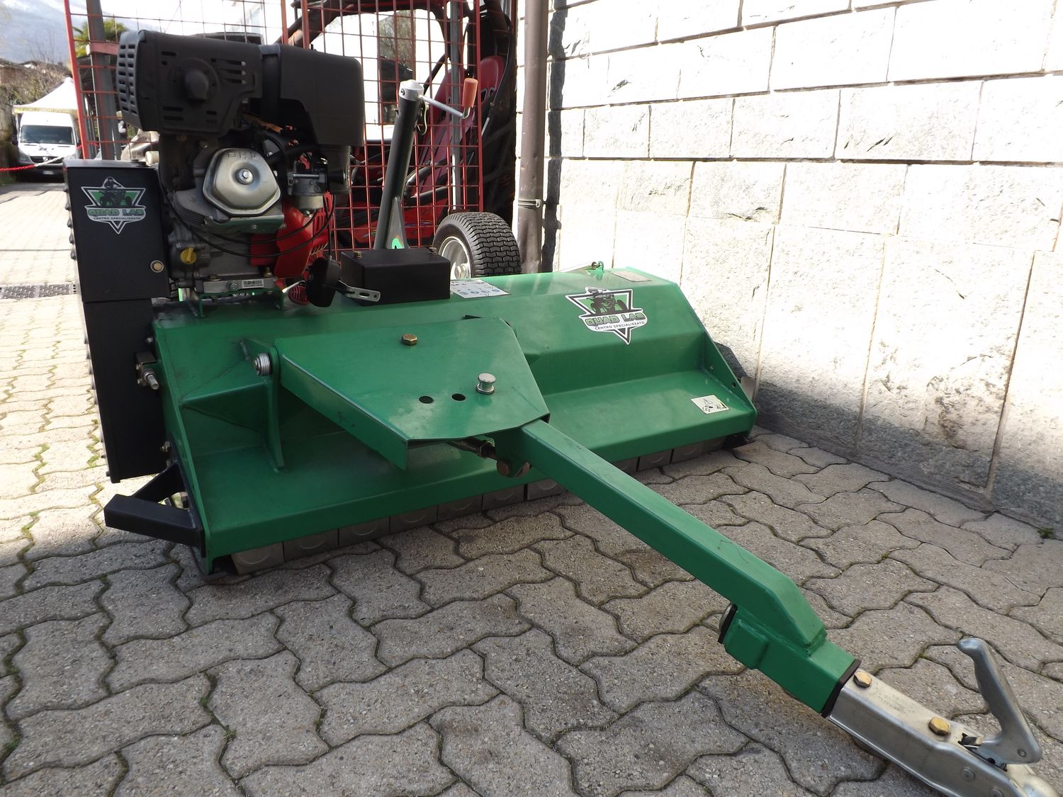 TRINCIATRICE PER QUAD USATA A SCOPO DIMOSTRATIVO/PUBBLICITARIO