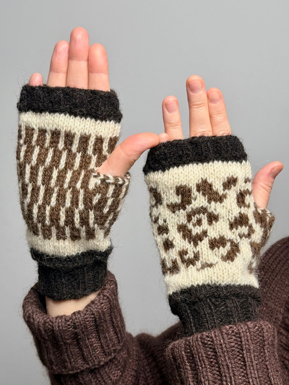 Baskenmütze & Handstulpen »Leo« – Strickanleitung im 2er-Set Baskenmütze & Handstulpen »Leo« – Strickanleitung im 2er-Set