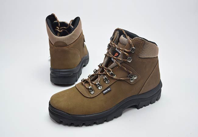 BOTAS DE MONTAÑA Y TREKKING POSTIGO NOBUCK HIDROFUGADO IMPERMEABLE - 974