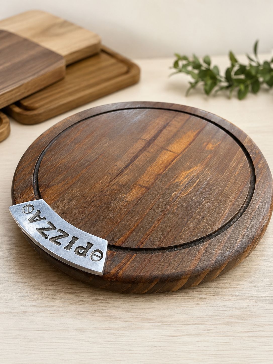 TABLA REDONDA C/DETALLE PELTRE