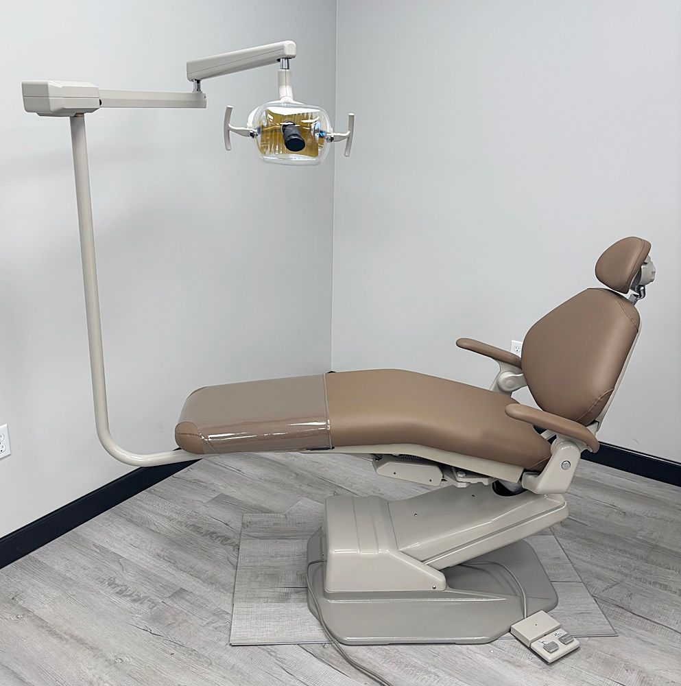 ADEC 1021 Decade Dental Patient Chair & 6300 Radius Light - Seamless Vinyl Upholstery - Color of Choice *Refurbished ADEC 1021 Decade Dental Patient Chair & 6300 Radius Light - Seamless Vinyl Upholstery - Color of Choice *Refurbished