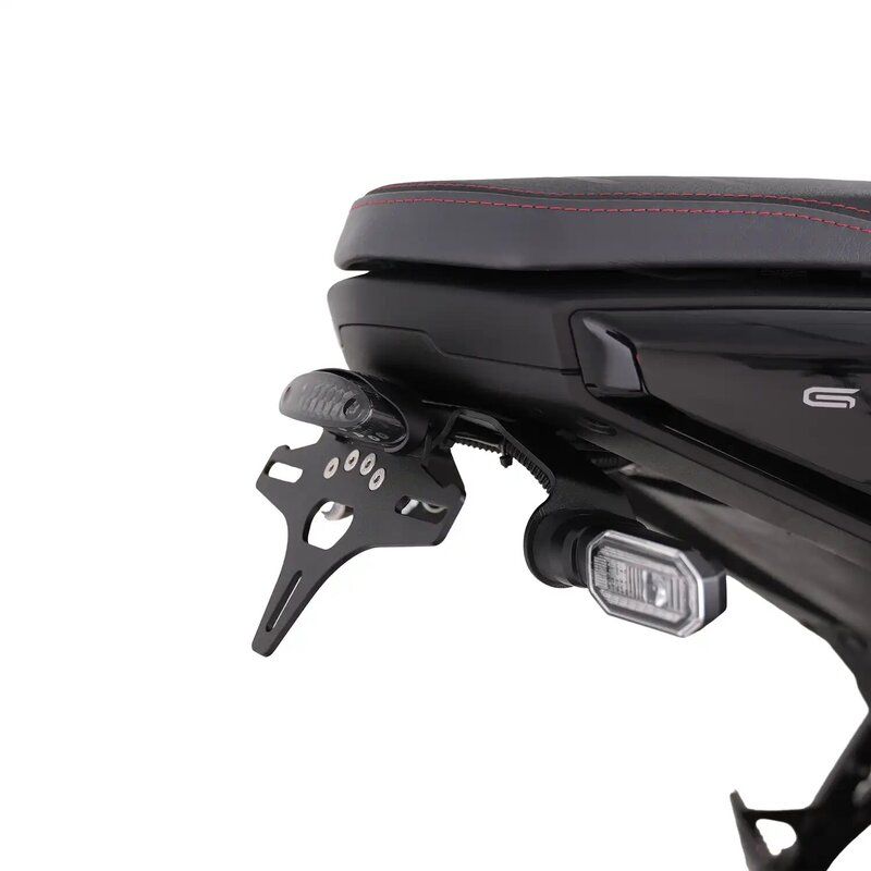 Portamatrículas R&G RACING Tail Tidy - Negro  Suzuki GSX-8T