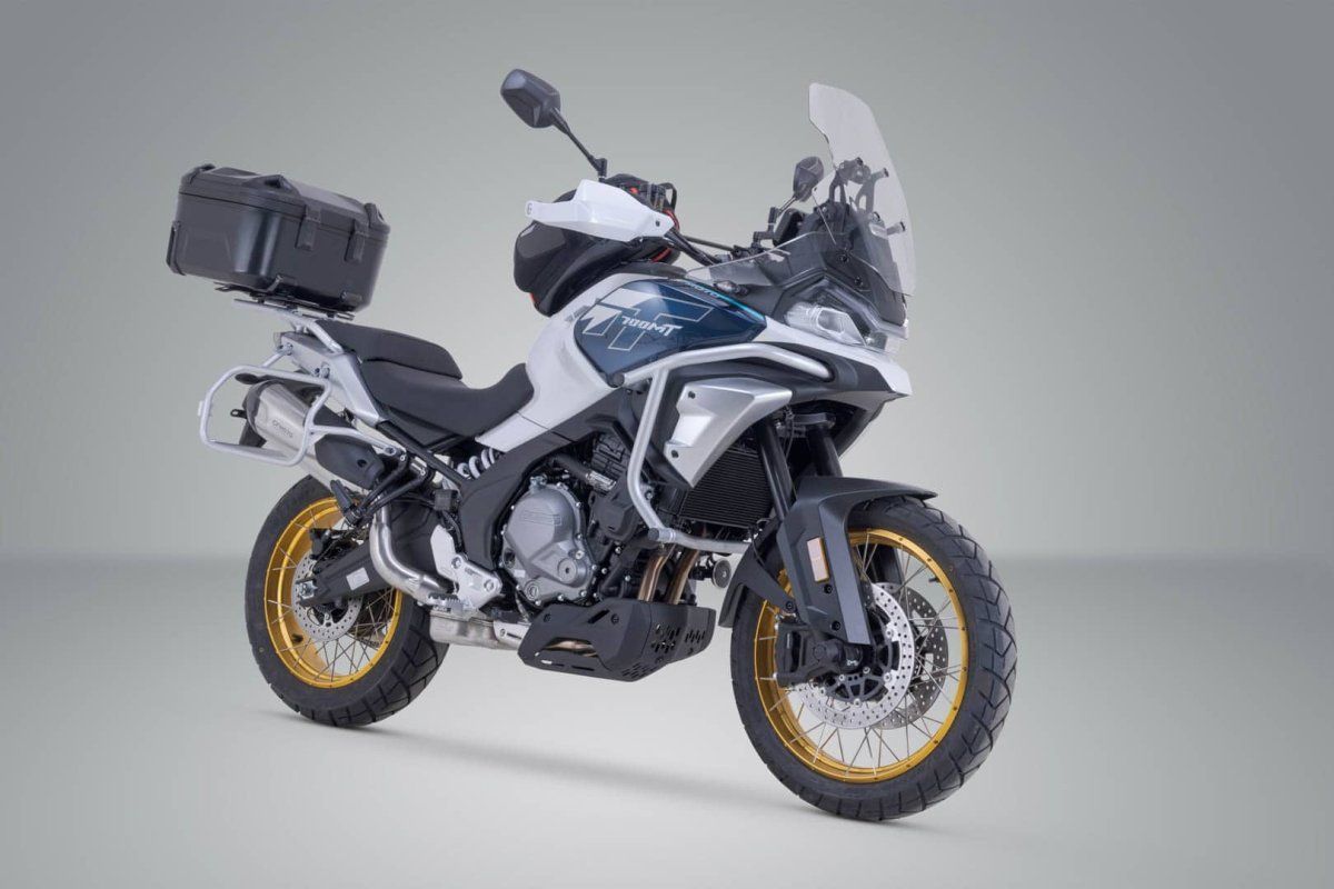 Sistema topcase DUSC L SW Motech para CF MOTO 800 MT 21-26 | 700 MT 24-26 Sistema topcase DUSC L SW Motech para CF MOTO 800 MT 21-26 | 700 MT 24-26