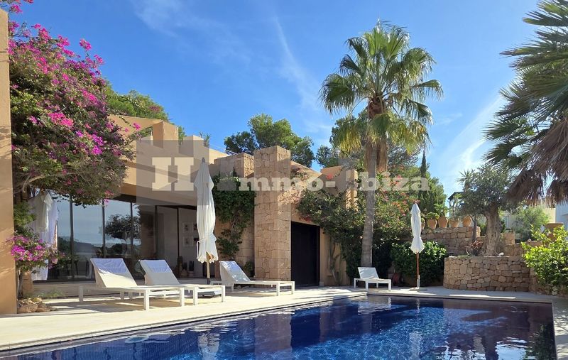 Comming Soon: A stable Villa, nestled at the Sunset Coast, with large Pool