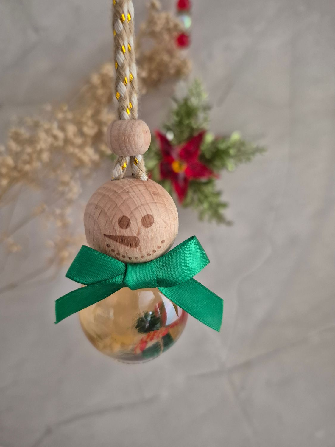 *SPECIAL EDITION* Snowglobe ManiFRESHstations Air Freshener - Oak Glen Forest