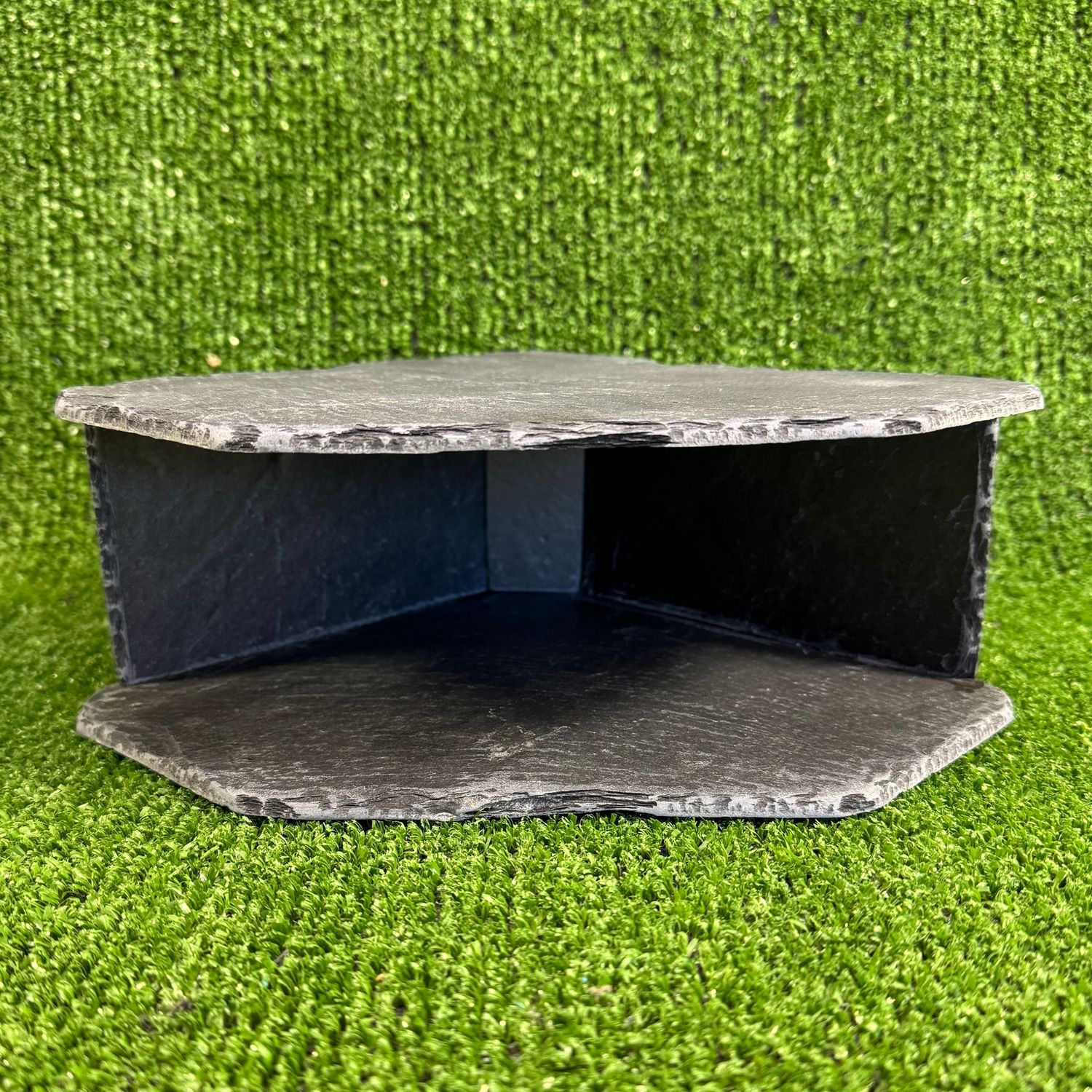 Aquarium and Reptile Slate Large Open Watch cave 9x20x20cm Aquarium and Reptile Slate Large Open Watch cave 9x20x20cm