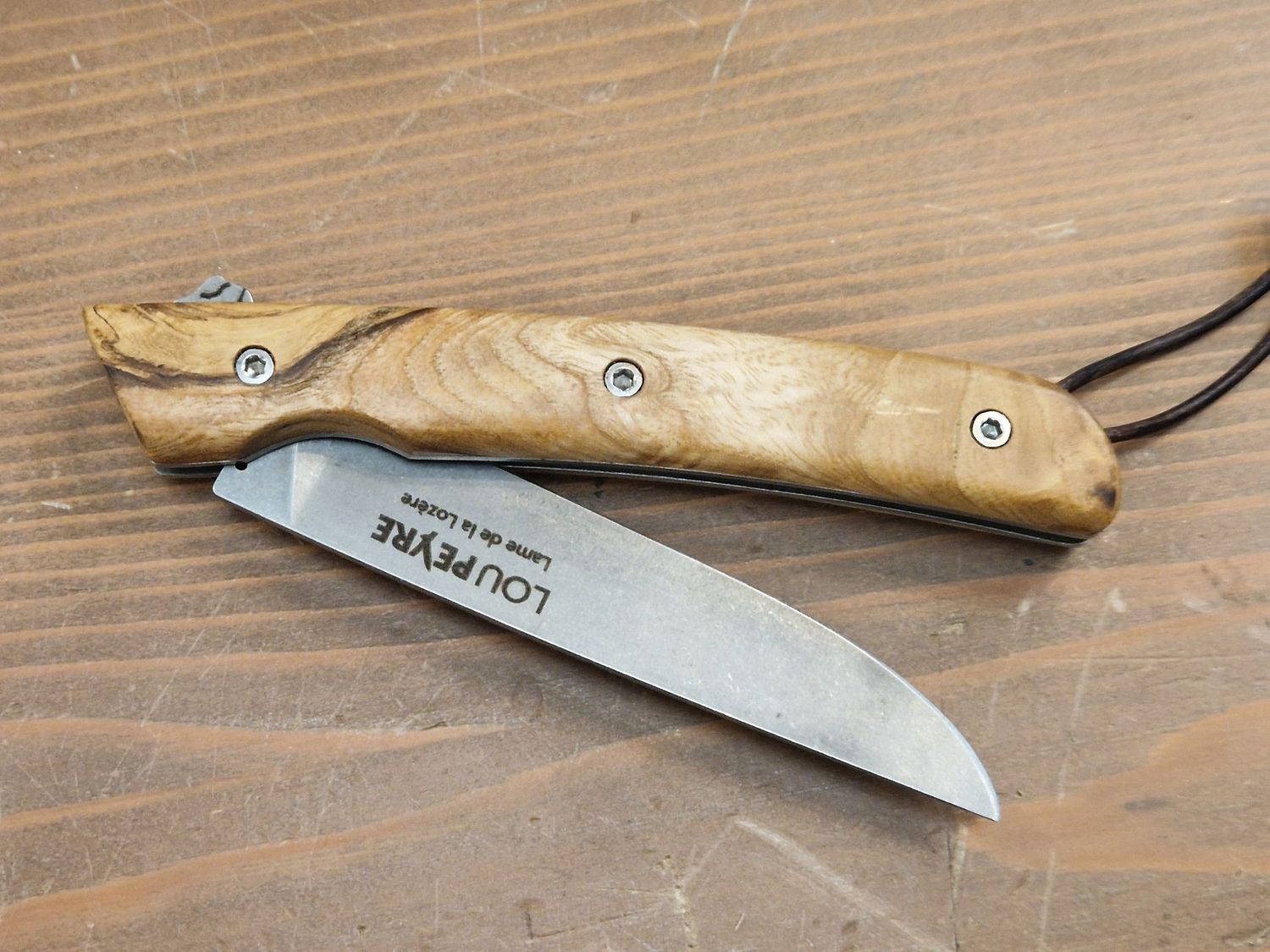 Loupe d'Erable d'Aumont/Lame en MA5/Droitier/GM