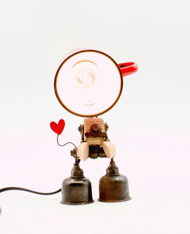 Robot lampada da tavolo stile "PENTOLINO SAN VALENTINO" fatta a mano