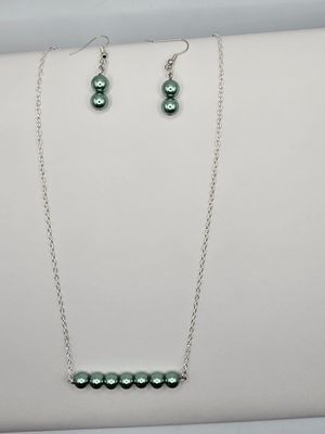 Meadow Mist Pearl Set (Necklace + Earrings)