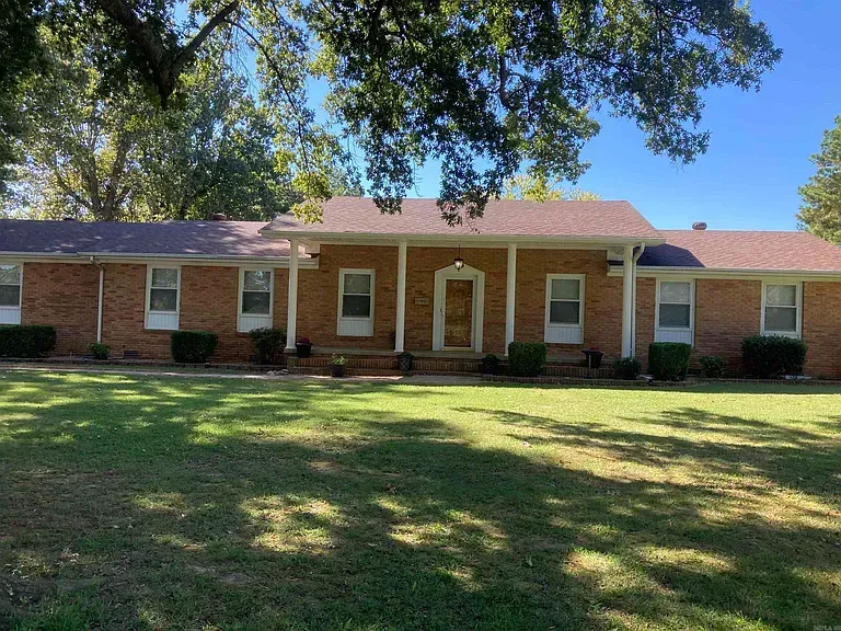 792 N. Royal Ave, Piggott, AR 72454