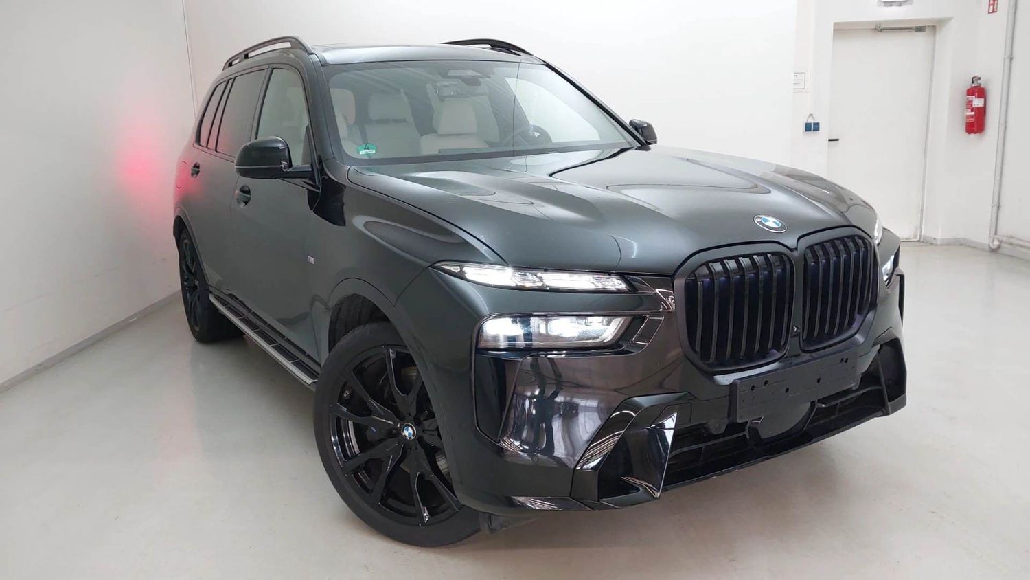 BMW X7 xDrive 40d Mild Hybrid BLACK SAPPHIRE METALLIC (LHD) 05/2024 BMW X7 xDrive 40d Mild Hybrid BLACK SAPPHIRE METALLIC (LHD) 05/2024 at mercator.live