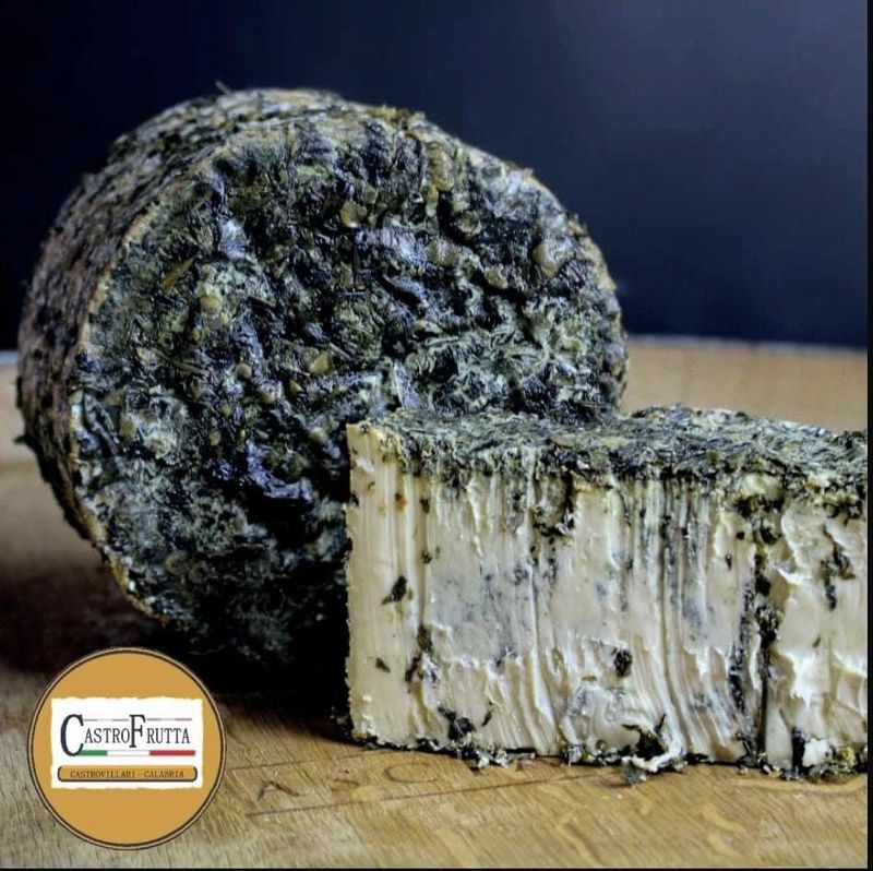 Formaggio Vaccino -  ERBOSO BLU MENTA E CAMOMILLA