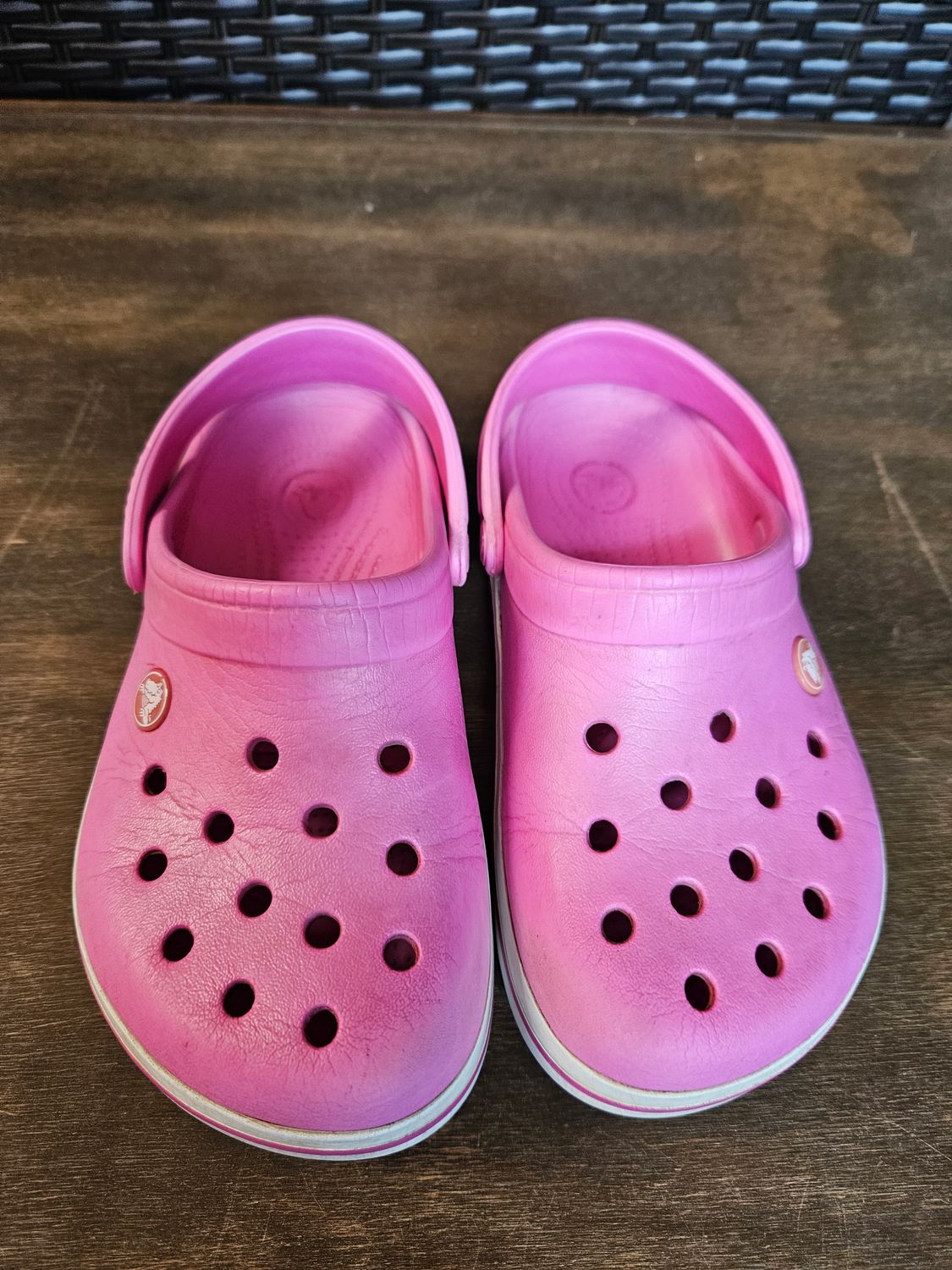 CROCS ORIGINALES, COLOR ROSA, TALLE J3 - 22 CMS. (EQUIVALE A UN TALLE 35)