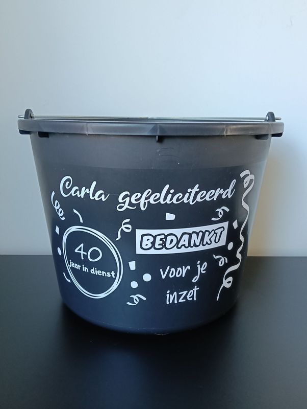 'Kado emmer' Jubileum jaren in dienst