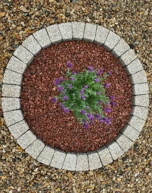 200 cm-180 cm cream garden circle + 7 linear meters