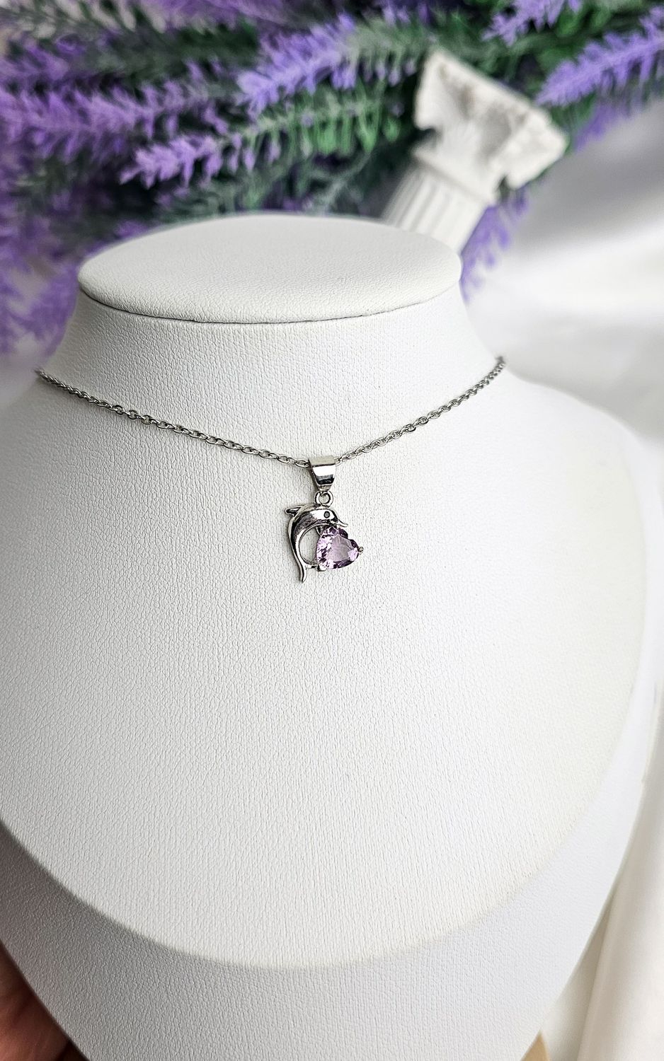 Necklace with Dolphin in Amethyst